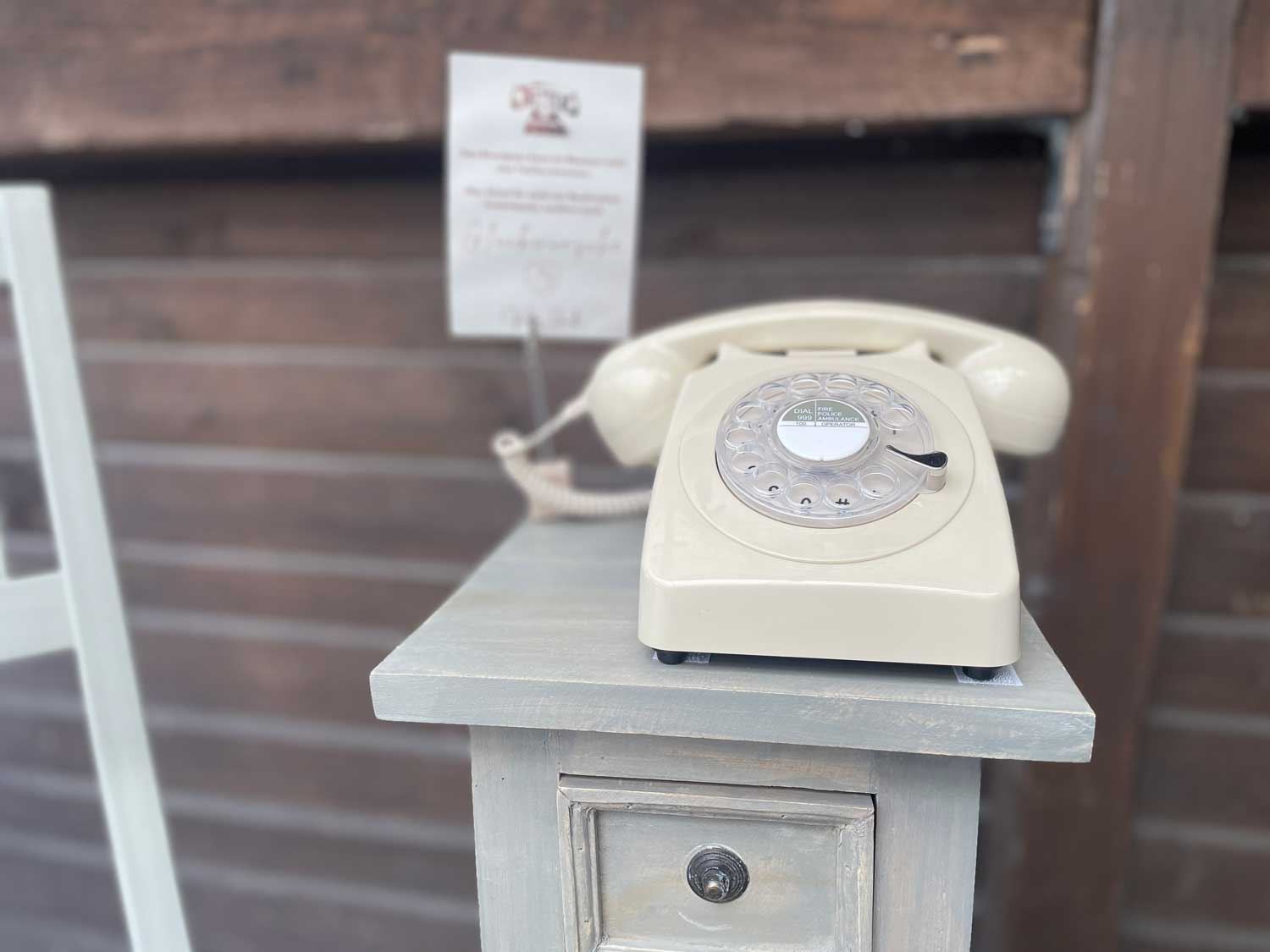 Retro-Telefon als Audio-Gästebuch